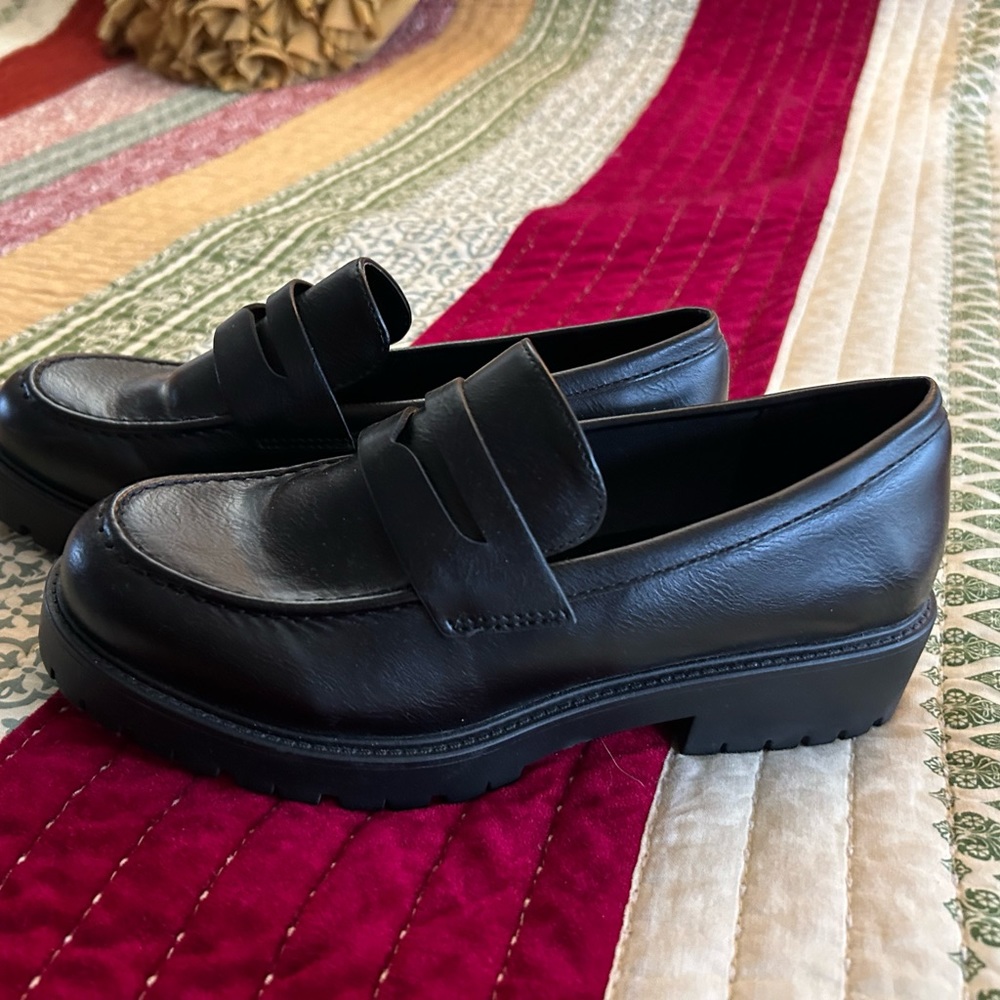 Women's chunky penny loafers